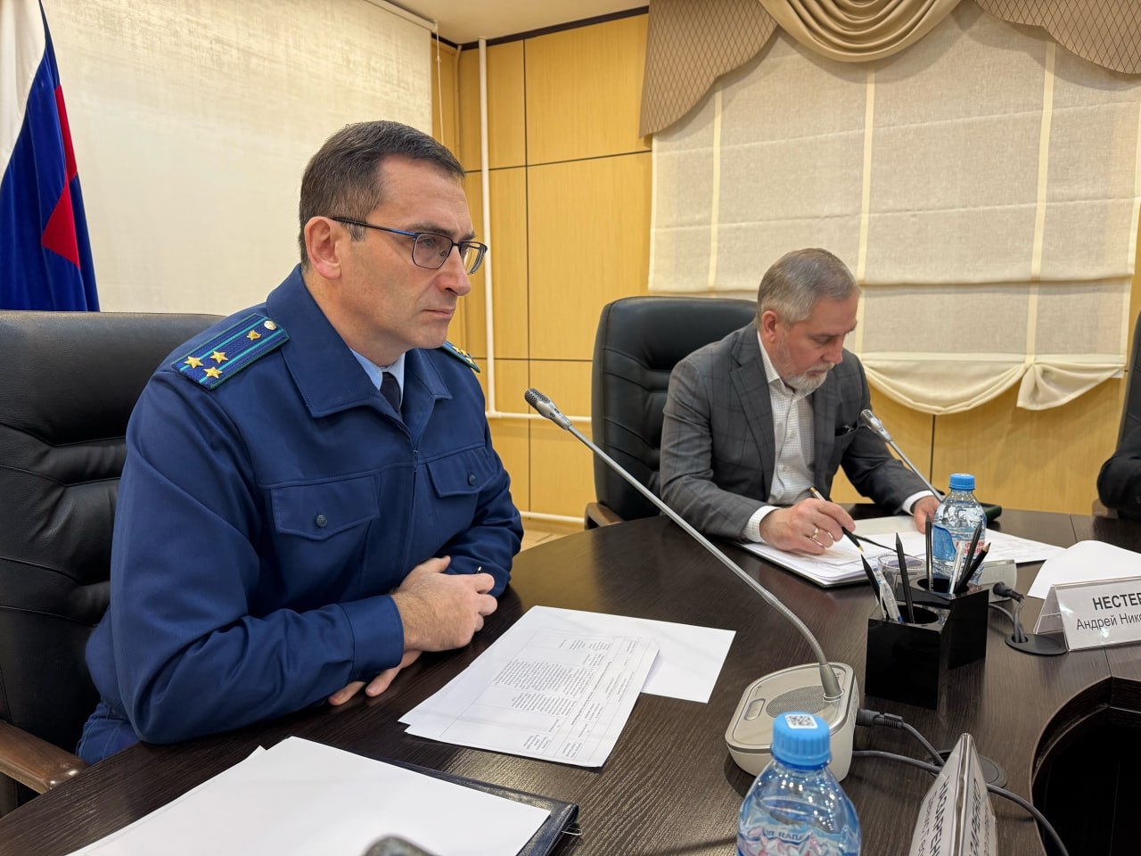 Первый заместитель прокурора автономного округа Денис Назаренко провел совместный с региональным Уполномоченным по правам человека Андреем Нестеруком личный прием инвалидов и их представителей Первый заместитель прокурора автономного округа Денис Назаренко провел совместный с региональным Уполномоченным по правам человека Андреем Нестеруком личный прием инвалидов и их представителей