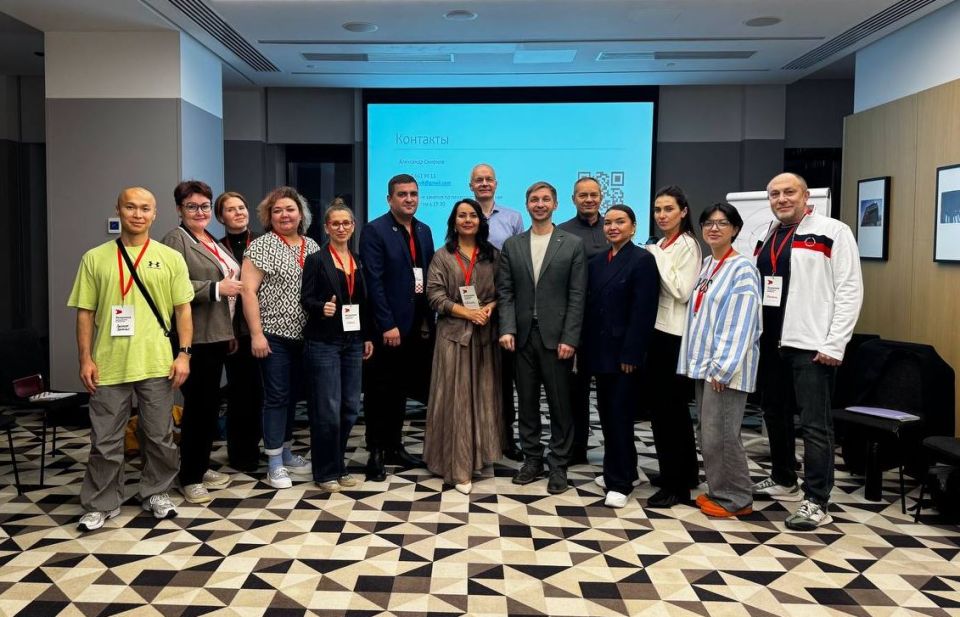 В Москве 12 ямальцев-финалистов седьмого сезона образовательного проекта «Академии гражданских инициатив» проходят интенсивное обучение у федеральных спикеров