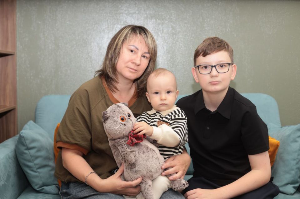 Более четырех с половиной тысяч детей участников СВО получат единовременную выплату к Новому году