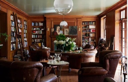 Книжная эстетика 2025: искусство создания уютного пространства