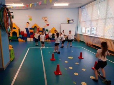 Надымские автоинспекторы провели в детском саду ««Ромашка» мероприятие по безопасности дорожного движения