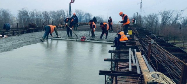 Путепровод в Волновахе готов на 85%