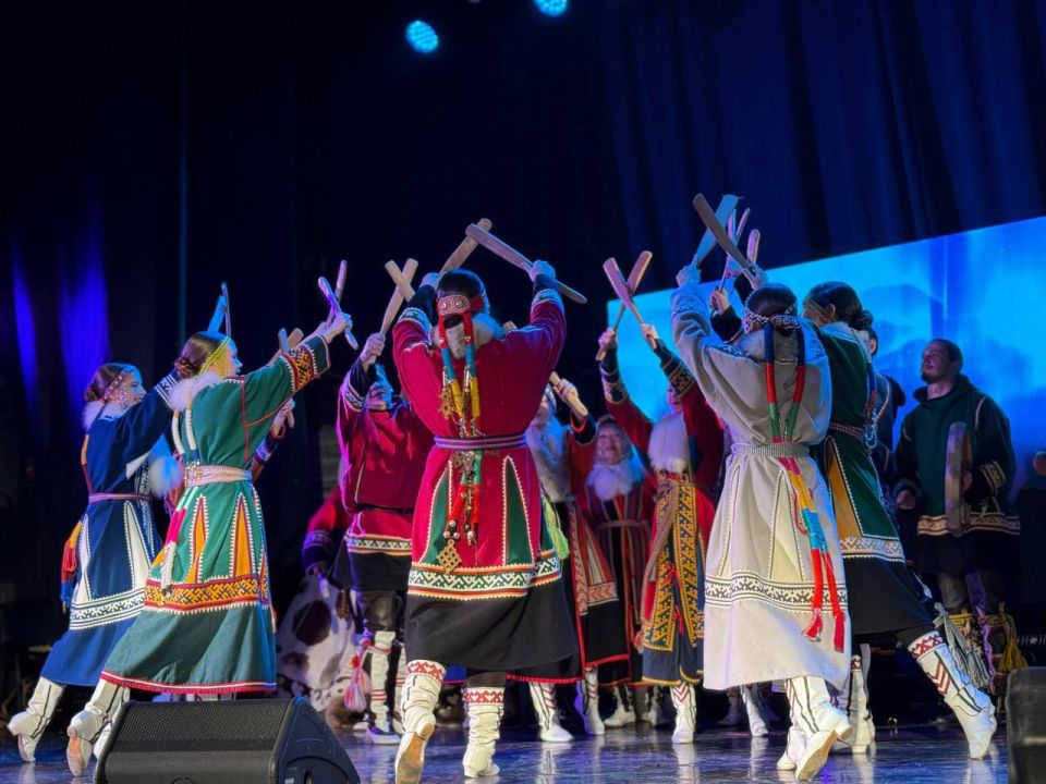 Ямальские артисты представили спектакль в Москве