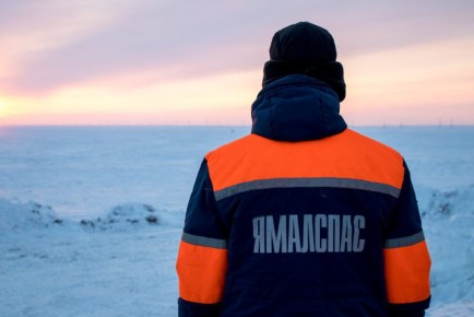 Снегоход сломался в пути: спасатели пришли на помощь