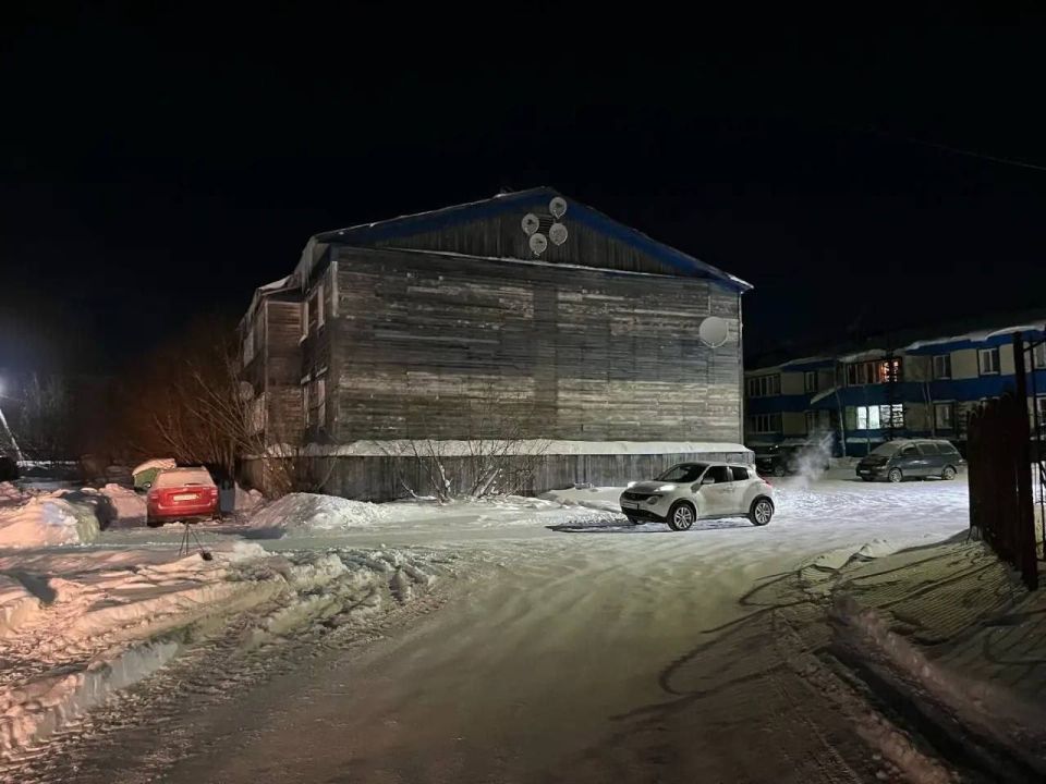 4 декабря около 2:30 ночи в районе д. №54, ул. Игарская, водитель, управляя автомобилем Nissan Juke, совершил наезд на пешехода, который находился на проезжей части