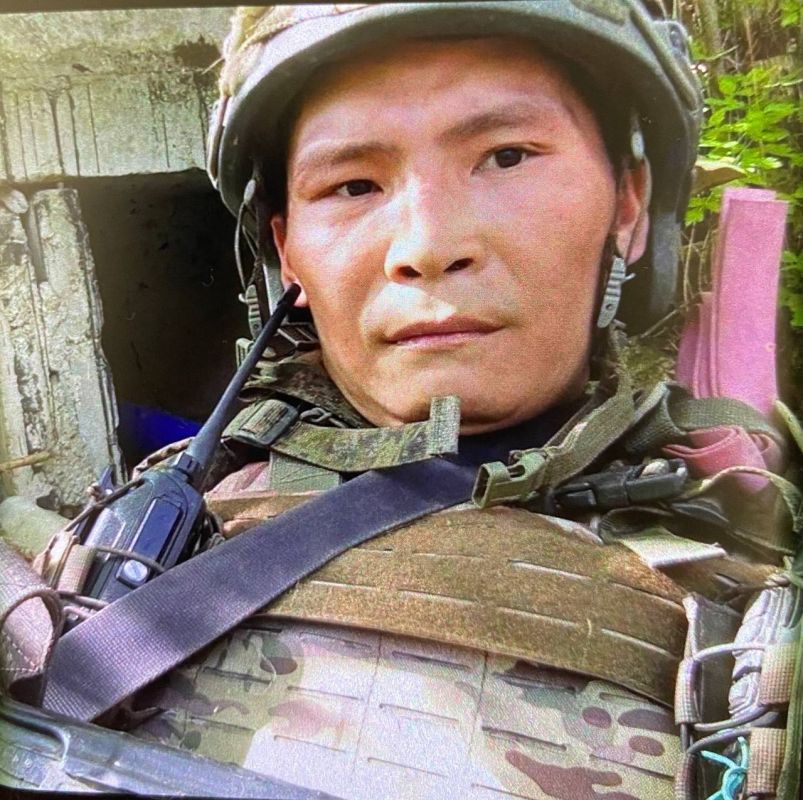 Салехард прощается с Героем