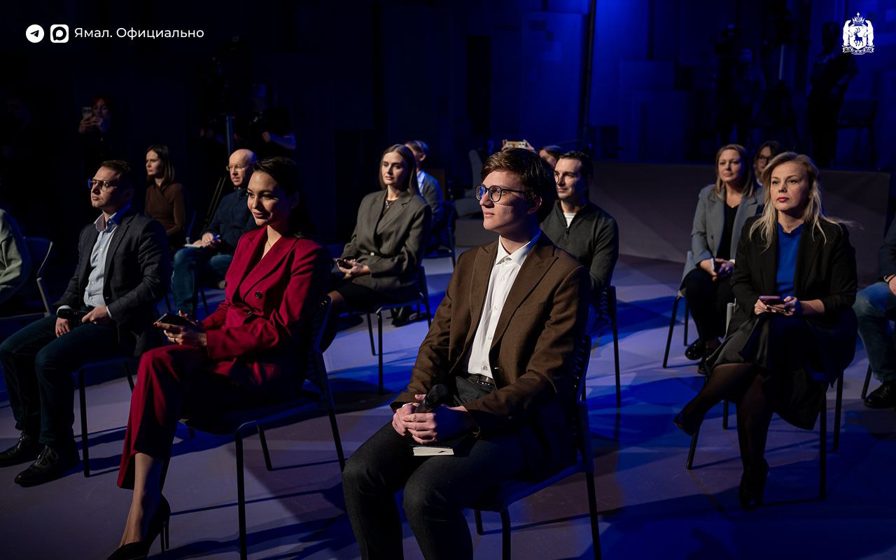 Дмитрий Артюхов ответил на вопросы в прямом эфире Дмитрий Артюхов ответил на вопросы в прямом эфире