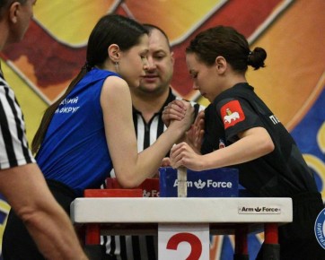 Ямальские армрестлеры завоевали восемь медалей на всероссийских соревнованиях