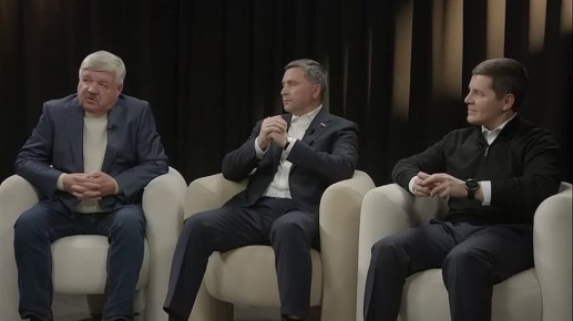 Три главы одной истории. К юбилею округа в одном кадре собрались губернаторы Ямала Дмитрий Артюхов, Дмитрий Кобылкин и Юрий Неёлов, чтобы рассказать о его прошлом, настоящем и будущем