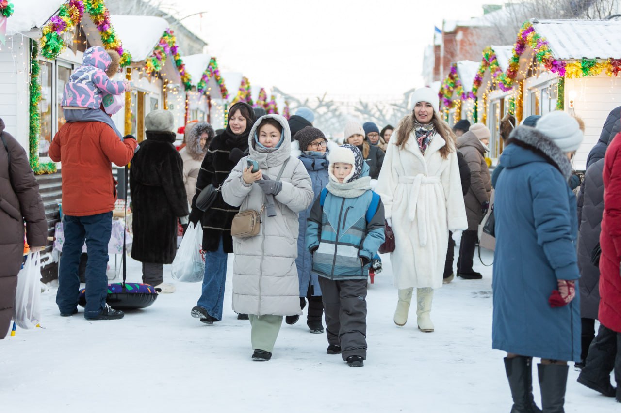 В округе стартует серия предновогодних ярмарок "Сделано на Ямале" В округе стартует серия предновогодних ярмарок "Сделано на Ямале"