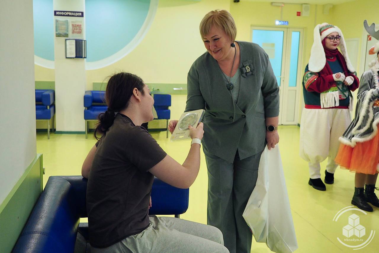 Надымчане участвуют в благотворительной акции «Коробка храбрости» партии «Единая Россия» Надымчане участвуют в благотворительной акции «Коробка храбрости» партии «Единая Россия»