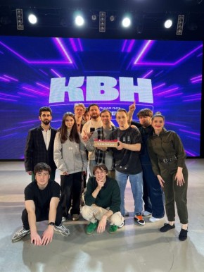 Команда «Газбекистан» из Нового Уренгоя — чемпион Официальной лиги КВН «Запсиб»