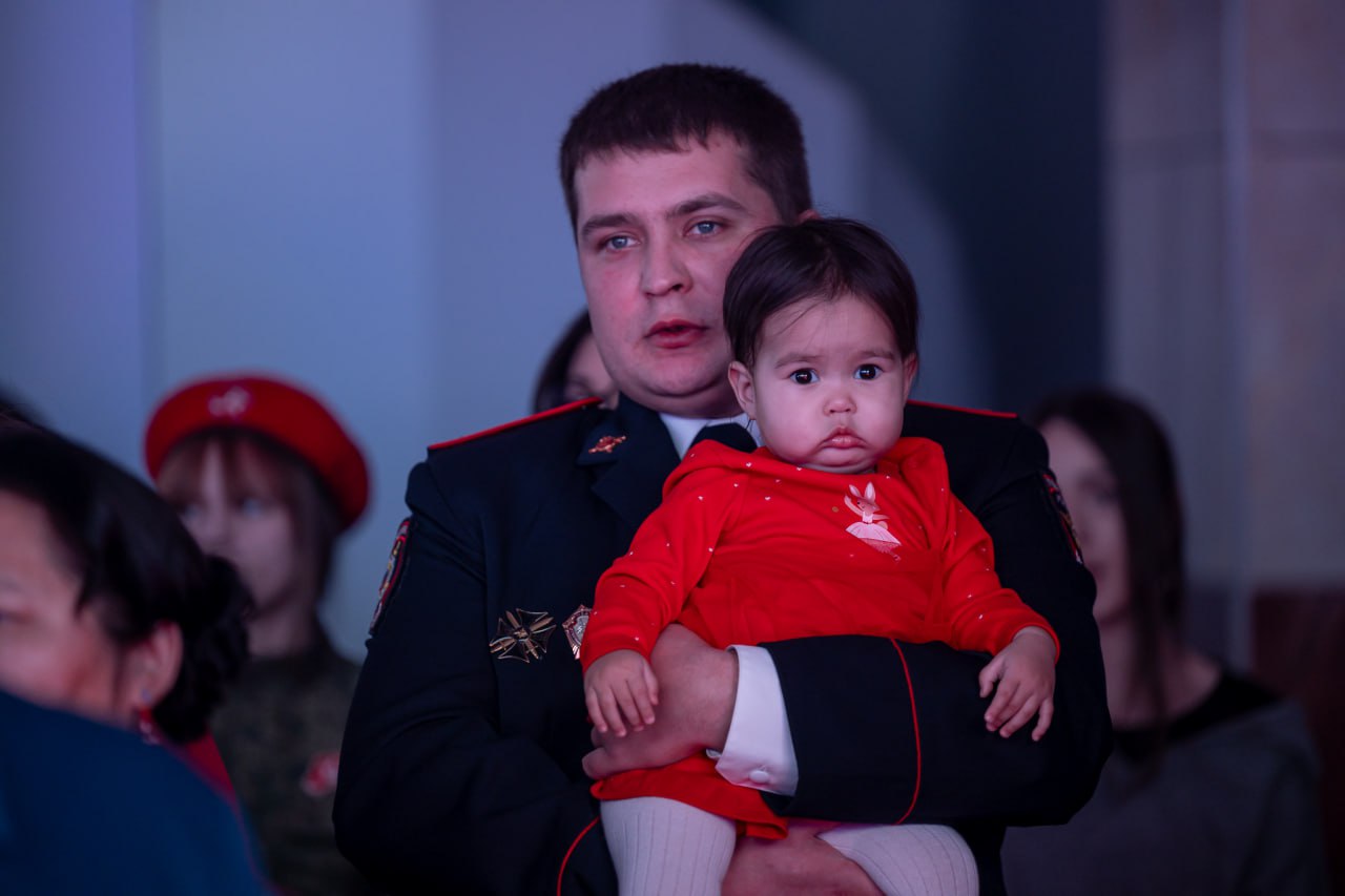 На Ямале подвели итоги тематического года и наградили победителей конкурса «Герои среди нас» На Ямале подвели итоги тематического года и наградили победителей конкурса «Герои среди нас»