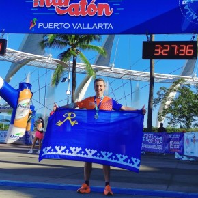 Марат Фазлетдинов из Муравленко завоевал два золота на международном полумарафоне в Северной Америке