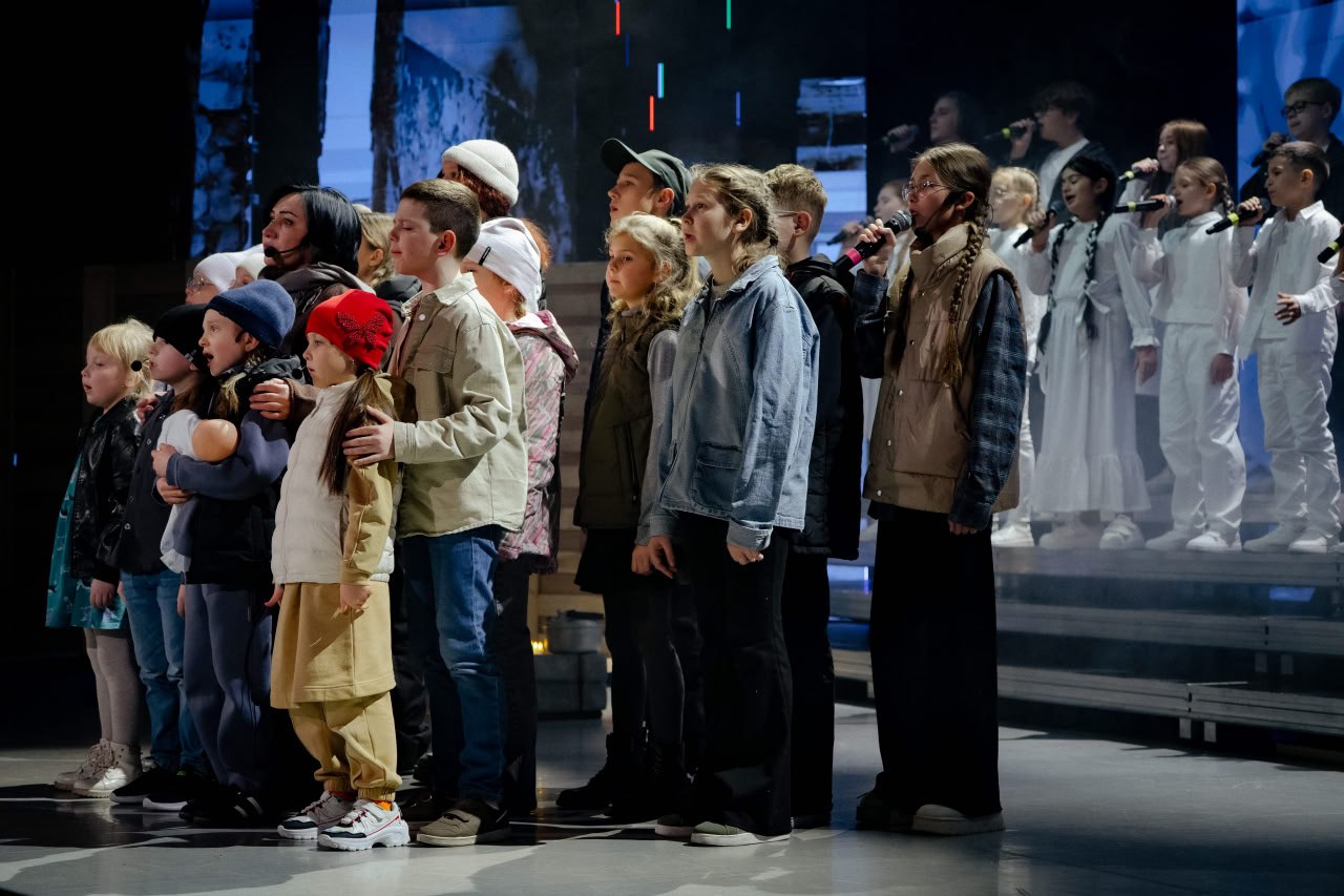 В Новом Уренгое торжественно закрыли Год героев