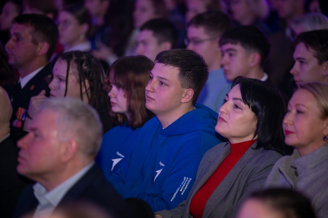 На Ямале подвели итоги тематического года и наградили победителей конкурса «Герои среди нас» На Ямале подвели итоги тематического года и наградили победителей конкурса «Герои среди нас»