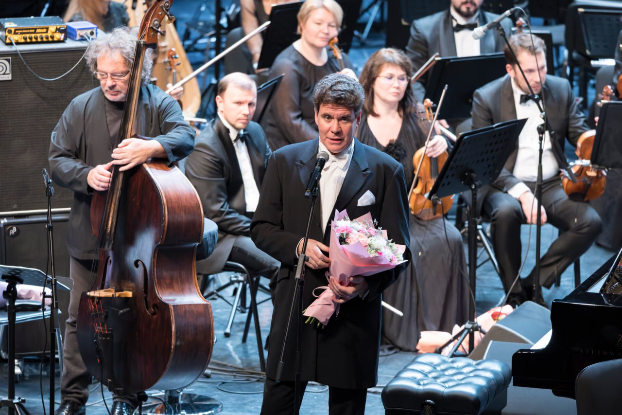 В Салехарде состоялись концерты народного артиста Дениса Мацуева, Московского государственного академического симфонического оркестра под управлением Ивана Никифорчина и заслуженного артиста России Ильдара Абдразакова