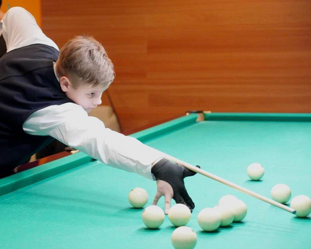 В Новом Уренгое завершились первенство и чемпионат Ямала по бильярду