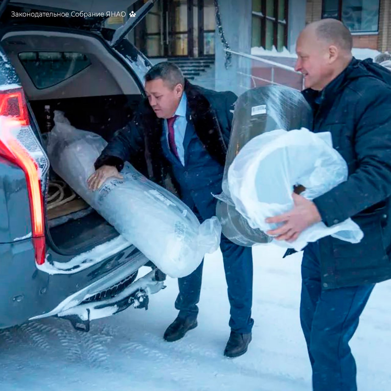 Сергей Ямкин помог волонтёрам Белоярска