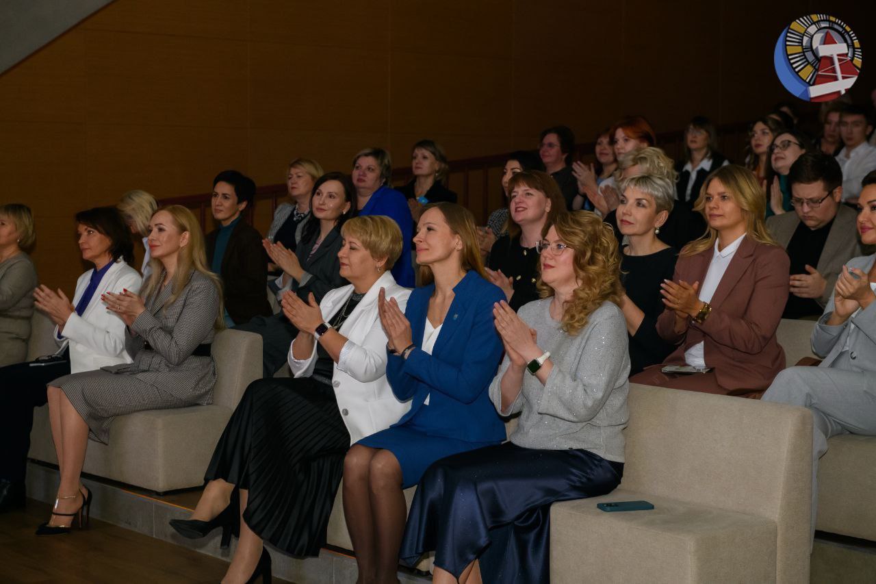 В Ноябрьске завершился муниципальный этап конкурса педагогического мастерства - «Педагог года» В Ноябрьске завершился муниципальный этап конкурса педагогического мастерства - «Педагог года»