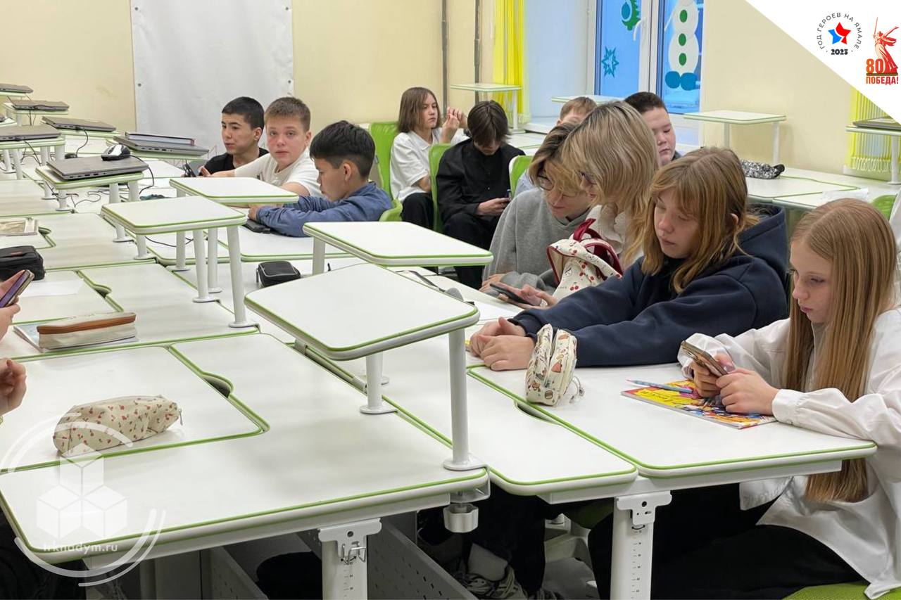 Учащимся второй школы рассказали о героях Великой Отечественной войны и о их подвигах Учащимся второй школы рассказали о героях Великой Отечественной войны и о их подвигах