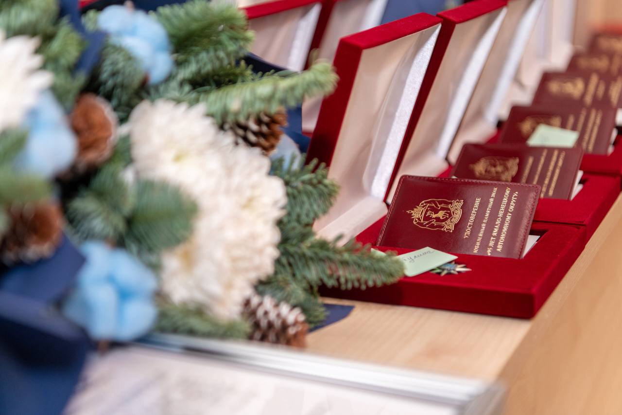 Алексей Титовский: Сегодня мы чествовали тех, чьим ежедневным трудом, талантом и преданностью прирастают сила и слава нашего округа и города Алексей Титовский: Сегодня мы чествовали тех, чьим ежедневным трудом, талантом и преданностью прирастают сила и слава нашего округа и города