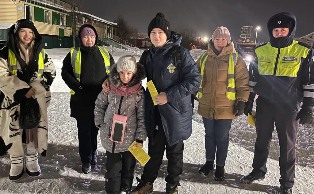 Автоинспекторы Лабытнанги совместно с ЮИД провела акцию «Родительский патруль» в образовательных учреждениях города Автоинспекторы Лабытнанги совместно с ЮИД провела акцию «Родительский патруль» в образовательных учреждениях города