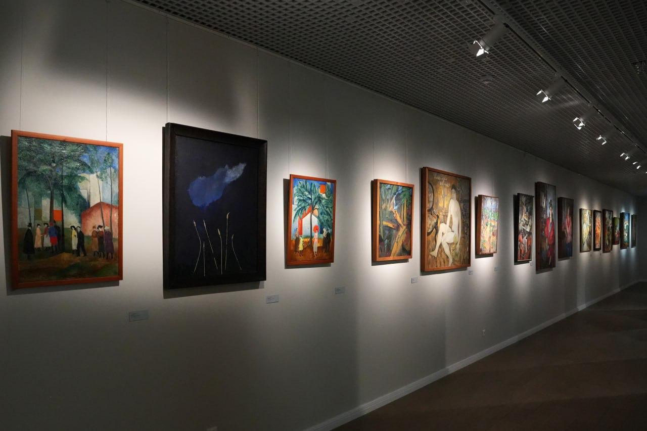 Впервые на Ямале: в Салехарде открылась выставка «Хвост кометы» Впервые на Ямале: в Салехарде открылась выставка «Хвост кометы»