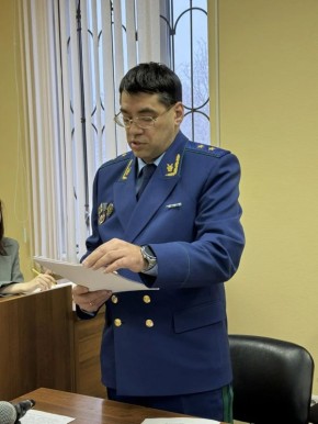 Прокурор Ямало-Ненецкого автономного округа Дмитрий Конош поддержал государственное обвинение по уголовному делу в отношении бывшего руководителя управления Росреестра по ЯНАО, его заместителя, а также директора окружного...