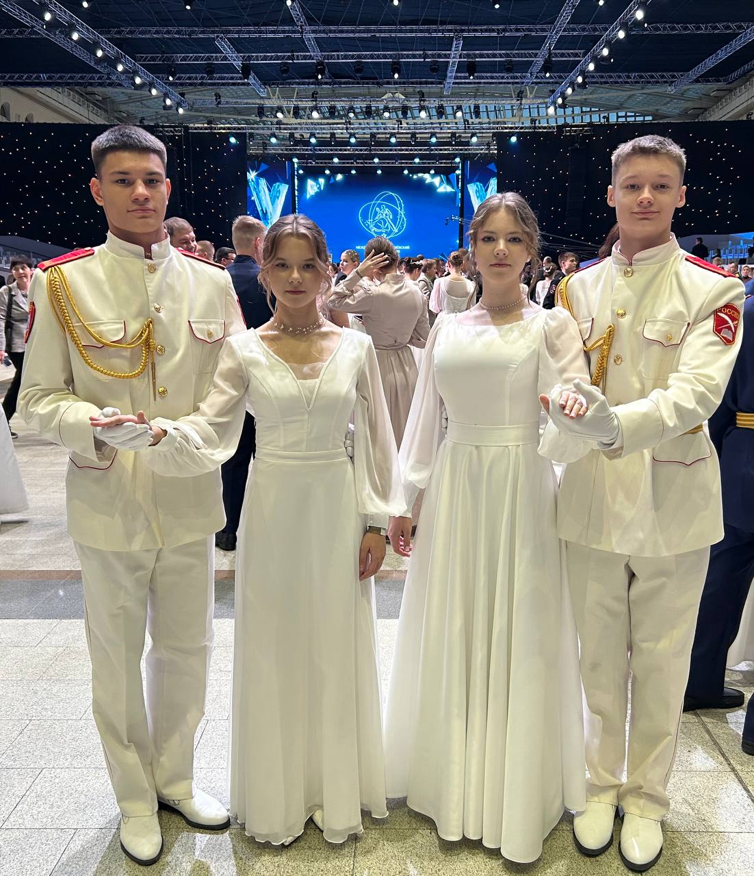 Новоуренгойские кадеты – участники международного благотворительного кадетского бала! Новоуренгойские кадеты – участники международного благотворительного кадетского бала!