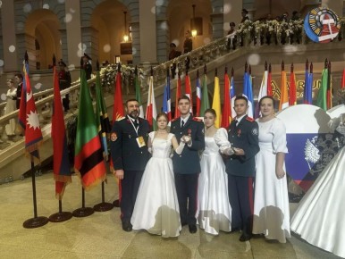 Ноябрьские кадеты — участники юбилейного Кадетского бала в Москве