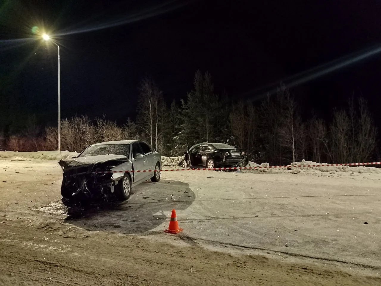 На автодороге Сургут-Салехард произошло ДТП с пострадавшими На автодороге Сургут-Салехард произошло ДТП с пострадавшими