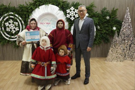 В Тазовском вручили чумовой капитал семье тундровиков