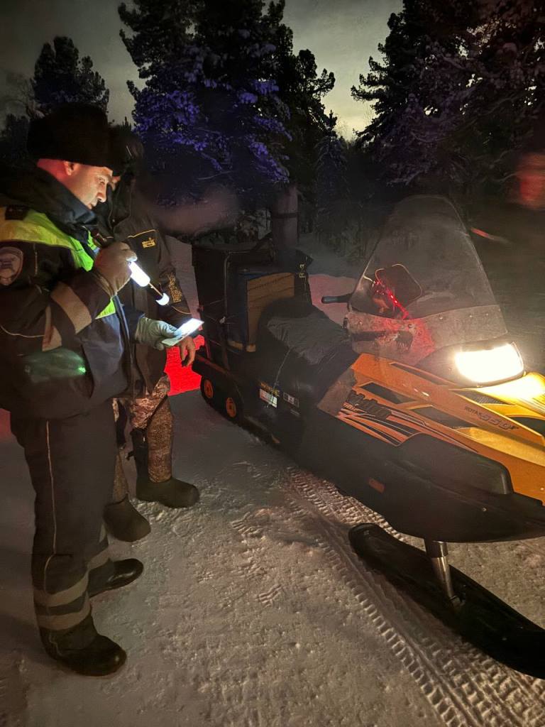 Сотрудники Госавтоинспекции совместно с представителями Гостехзнадзора провели мероприятие «Снегоход» Сотрудники Госавтоинспекции совместно с представителями Гостехзнадзора провели мероприятие «Снегоход»