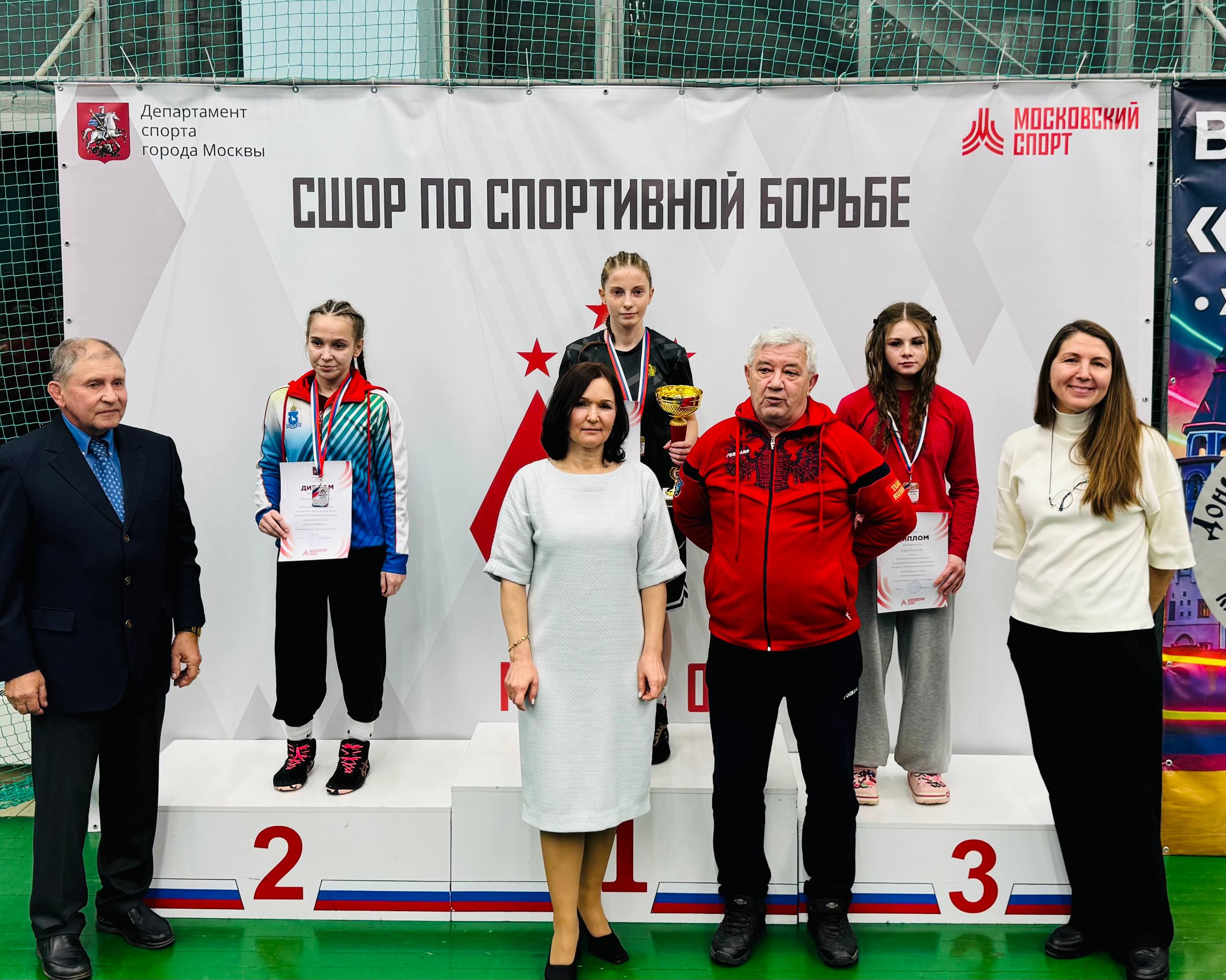 Надымская спортсменка — серебряный призер всероссийских соревнований по спортивной (вольной) борьбе Надымская спортсменка — серебряный призер всероссийских соревнований по спортивной (вольной) борьбе