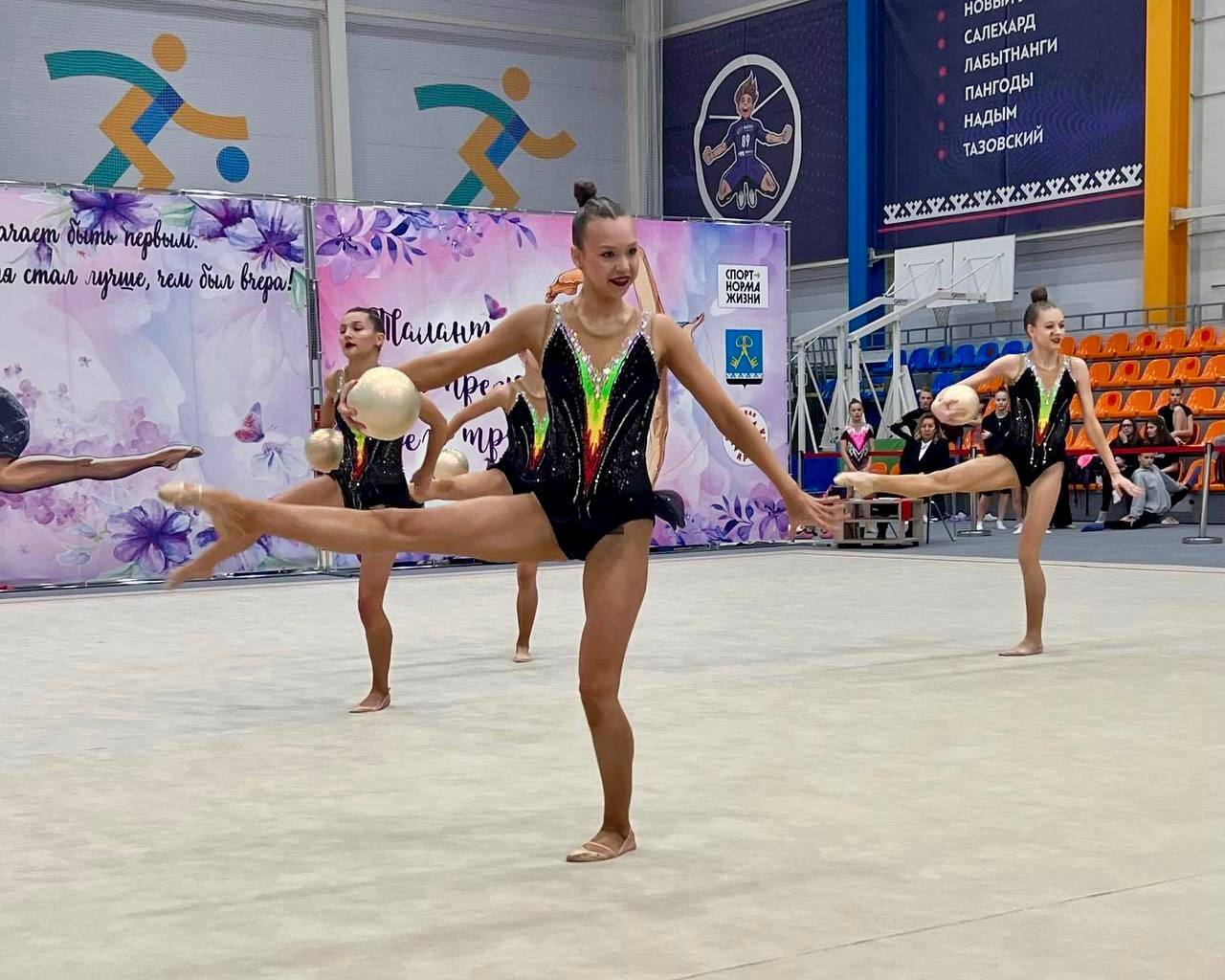 Красота и грация — в Муравленко завершились окружные соревнования по художественной гимнастике Красота и грация — в Муравленко завершились окружные соревнования по художественной гимнастике