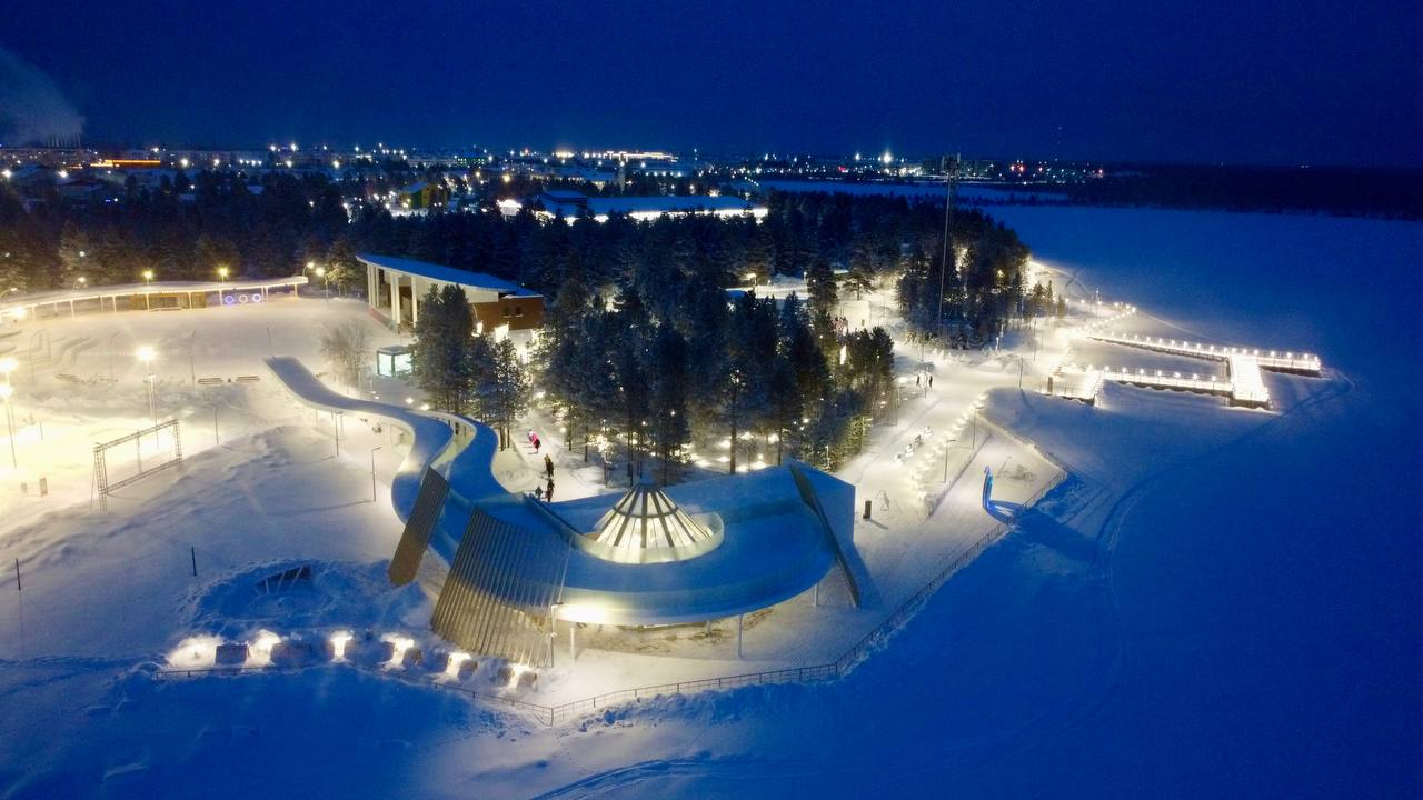 В Муравленко после реконструкции открылась набережная «Северная звезда» В Муравленко после реконструкции открылась набережная «Северная звезда»