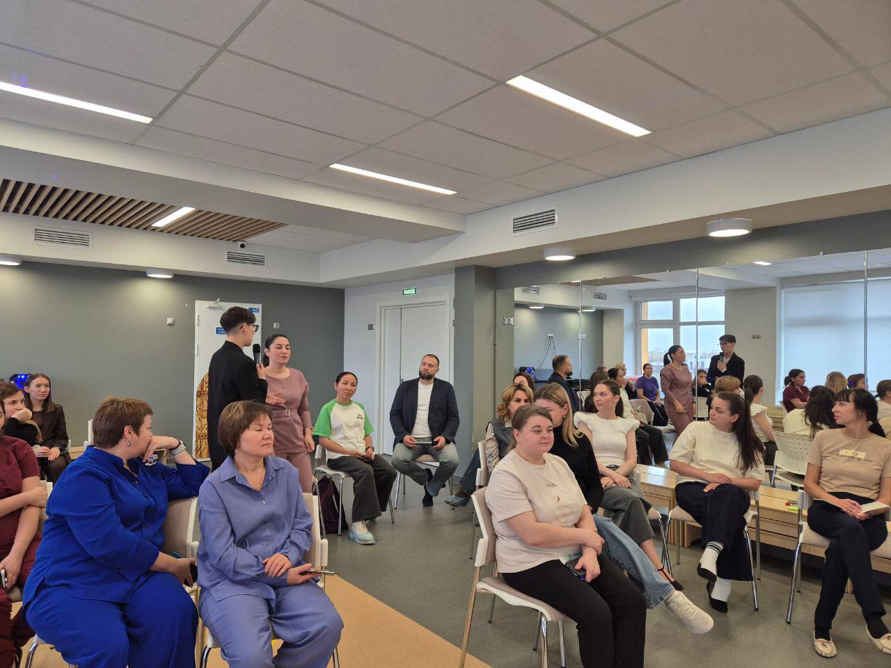 Ольга Чернышова, Ольга Олейникова, Альбина Валитова — соискатели III Всероссийской муниципальной премии «Служение» в номинации «Профессиональные кадры — будущее муниципалитета» Ольга Чернышова, Ольга Олейникова, Альбина Валитова — соискатели III Всероссийской муниципальной премии «Служение» в номинации «Профессиональные кадры — будущее муниципалитета»