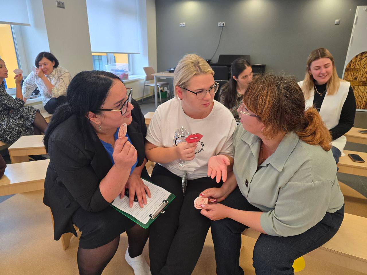 Ольга Чернышова, Ольга Олейникова, Альбина Валитова — соискатели III Всероссийской муниципальной премии «Служение» в номинации «Профессиональные кадры — будущее муниципалитета» Ольга Чернышова, Ольга Олейникова, Альбина Валитова — соискатели III Всероссийской муниципальной премии «Служение» в номинации «Профессиональные кадры — будущее муниципалитета»