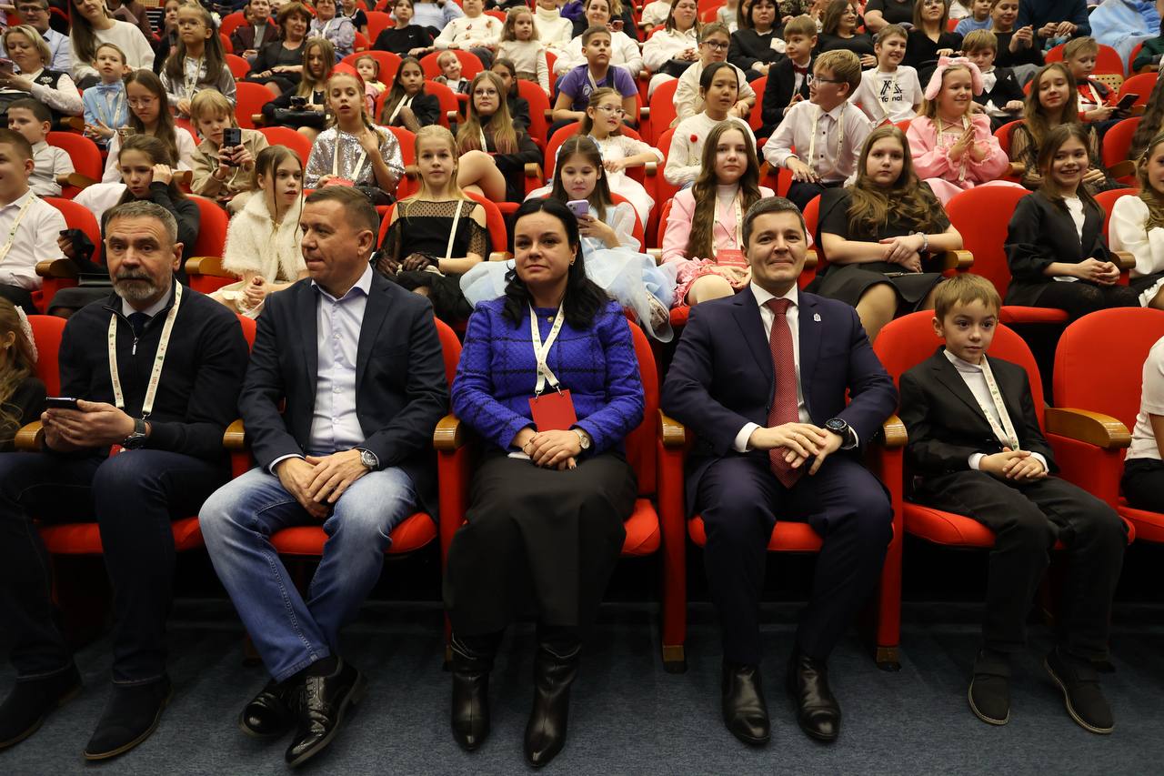 В Салехарде прошла Губернаторская ёлка В Салехарде прошла Губернаторская ёлка