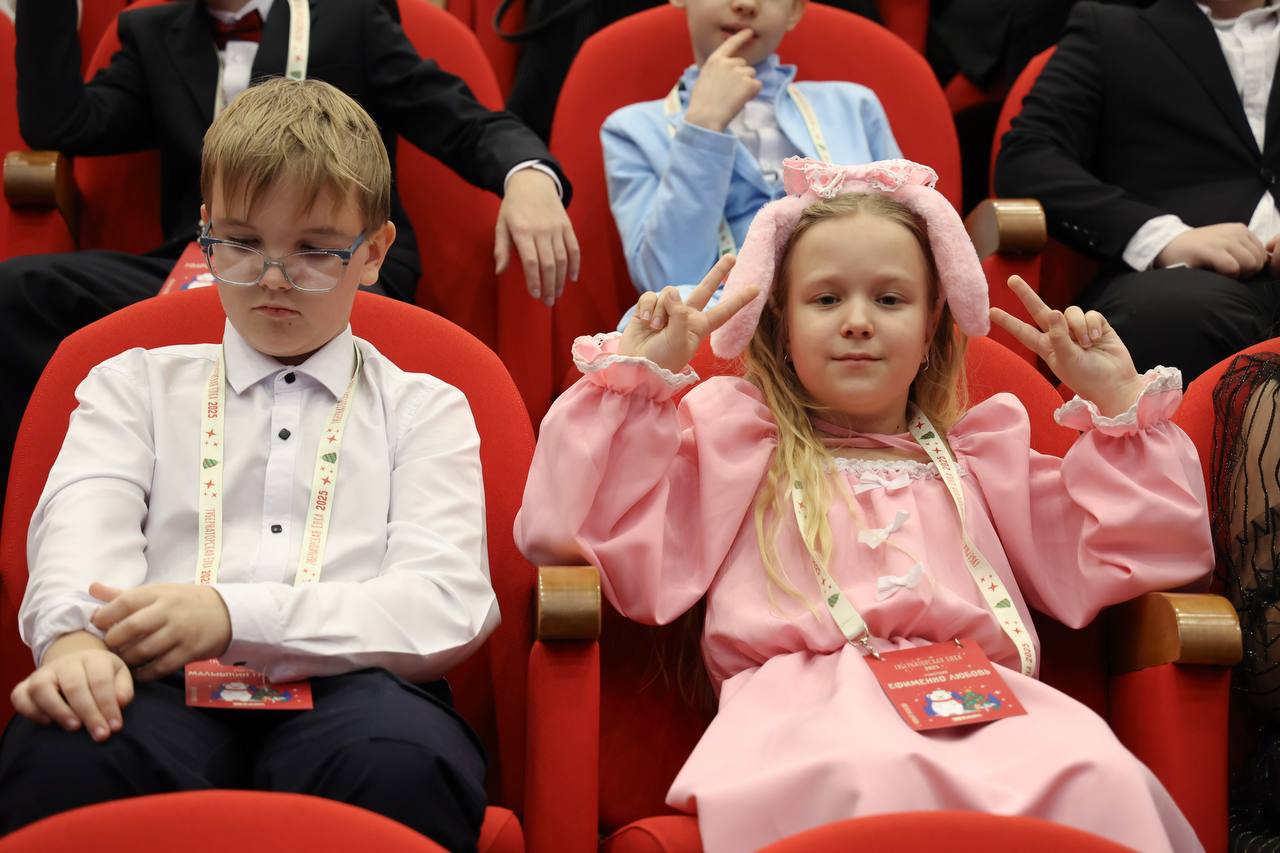 В Салехарде прошла Губернаторская ёлка В Салехарде прошла Губернаторская ёлка