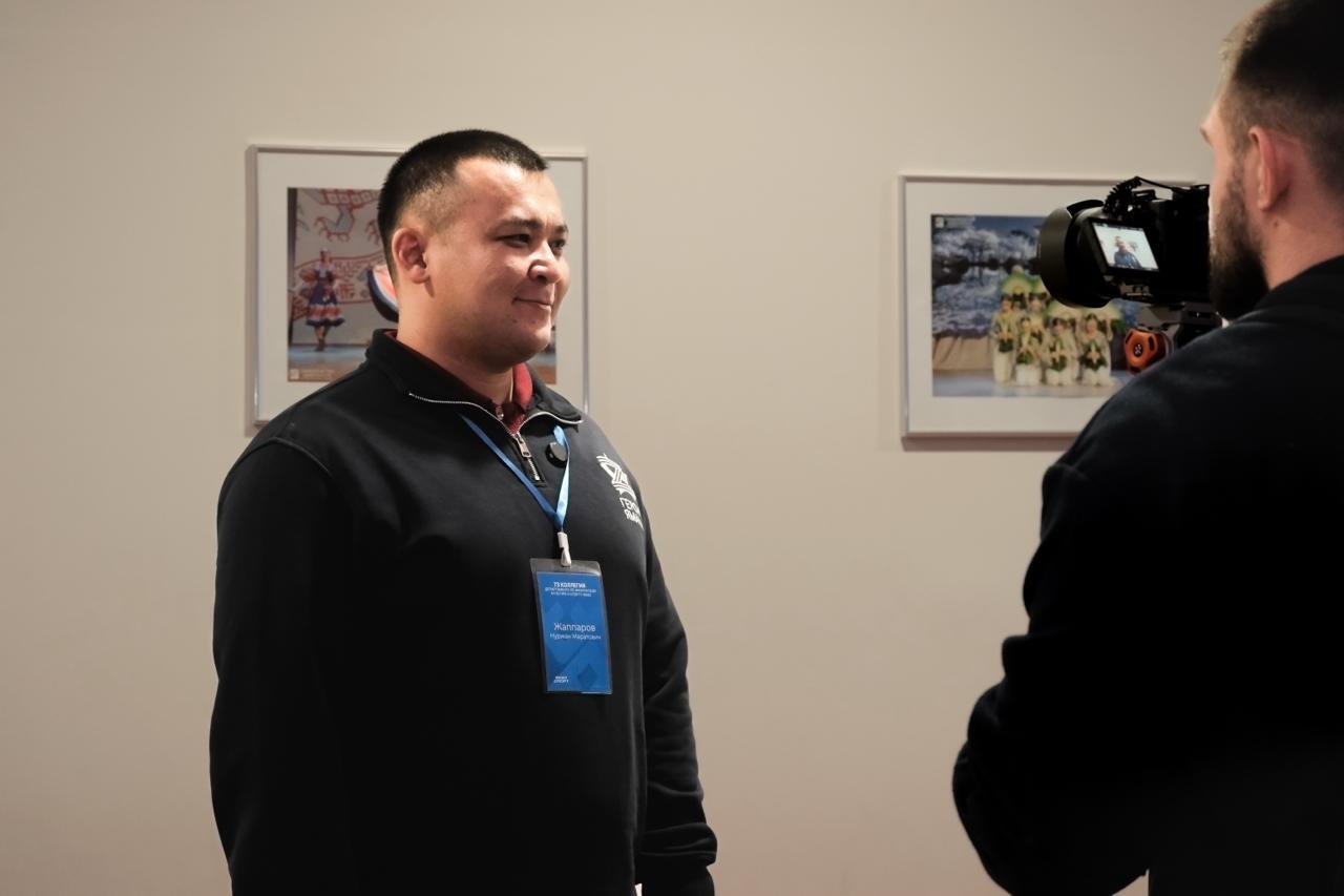 Участник программы «Герои Ямала» Нуржан Жапаров на окружном конкурсе «Спортивный Олимп» Участник программы «Герои Ямала» Нуржан Жапаров на окружном конкурсе «Спортивный Олимп»