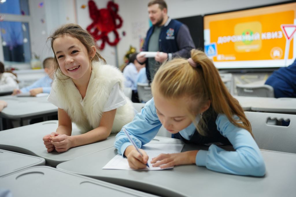 В окружной столице прошла интеллектуальная игра «Дорожный квиз» В окружной столице прошла интеллектуальная игра «Дорожный квиз»