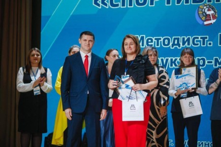 Профессиональные заслуги ноябрян признали на окружном конкурсе специалистов в области физической культуры и спорта «Спортивный Олимп — 2025»