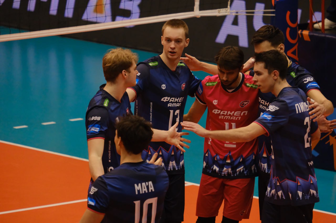 Наши нервы были натянуты, словно волейбольная сетка