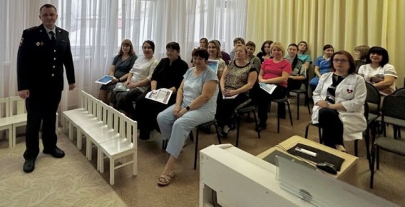 Ноябрьские автоинспекторы провели рабочую встречу