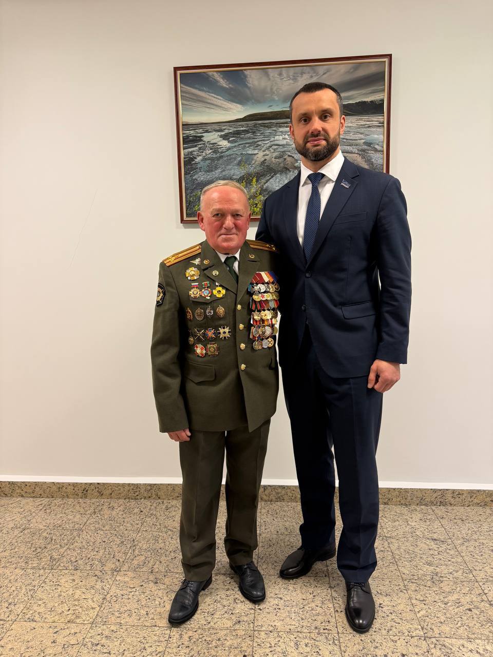 Принял участие в торжественных мероприятиях, посвященных 35-летию МЧС России Принял участие в торжественных мероприятиях, посвященных 35-летию МЧС России