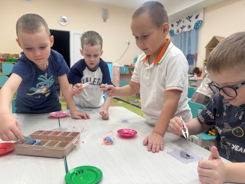 Госавтоинспекция провела викторину по ПДД в детском саду города Салехарда Госавтоинспекция провела викторину по ПДД в детском саду города Салехарда