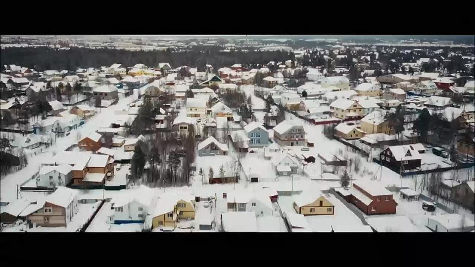 Все любят подарки?. Мы вам принесли вот такой замечательный музыкальный презент из Ноябрьска! Певица Кристина Питула, СЭВ «Браво» и Эдуард Лопатин дарят ямальцам новую песню – «За оном»