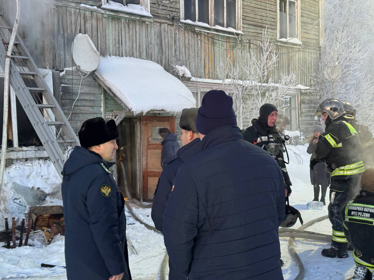 Прокуратурой контролируется проверка обстоятельств пожара в многоквартирном доме в Салехарде Прокуратурой контролируется проверка обстоятельств пожара в многоквартирном доме в Салехарде